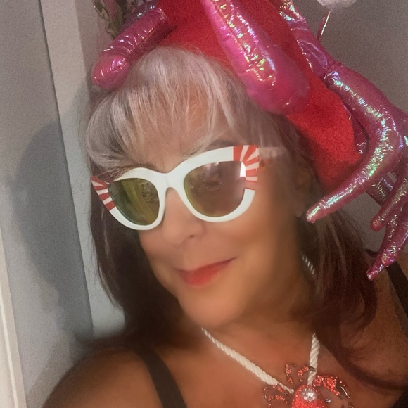 Don’t be CRABBY 🦀🦀cutest hat 🦀and matching crab crossover 🦀🦀 - Picture 8 of 12